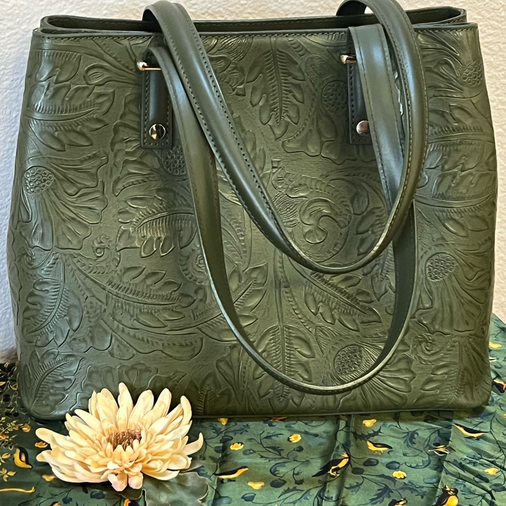 Elegant Italian Leather Green Embossed Handbag